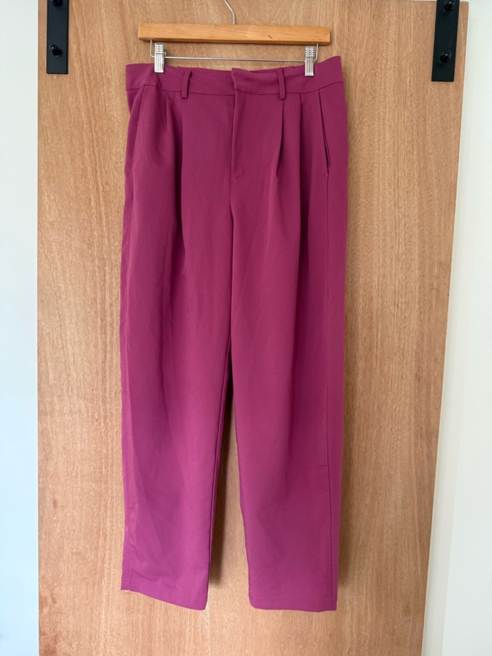 Free people trousers pleated fuchsia pink barrel balloon dress pants size 8